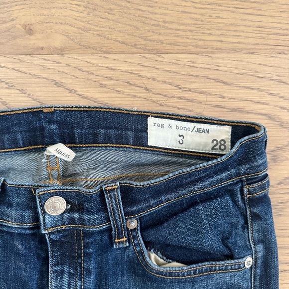 Rag and bone skinny low rise, dark blue jean - Picture 2 of 7